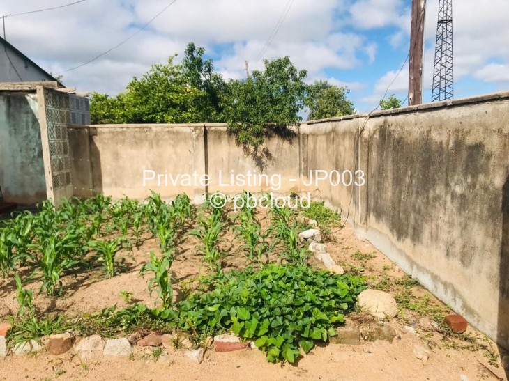 2 Bedroom House for Sale in Luveve, Bulawayo