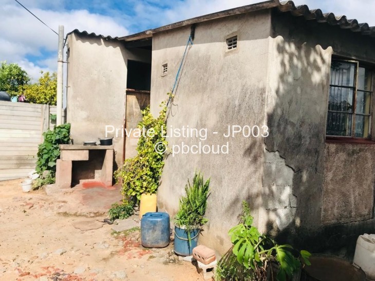 2 Bedroom House for Sale in Luveve, Bulawayo