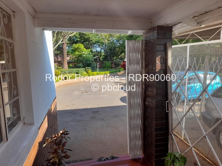5 Bedroom House for Sale in Kumalo, Bulawayo