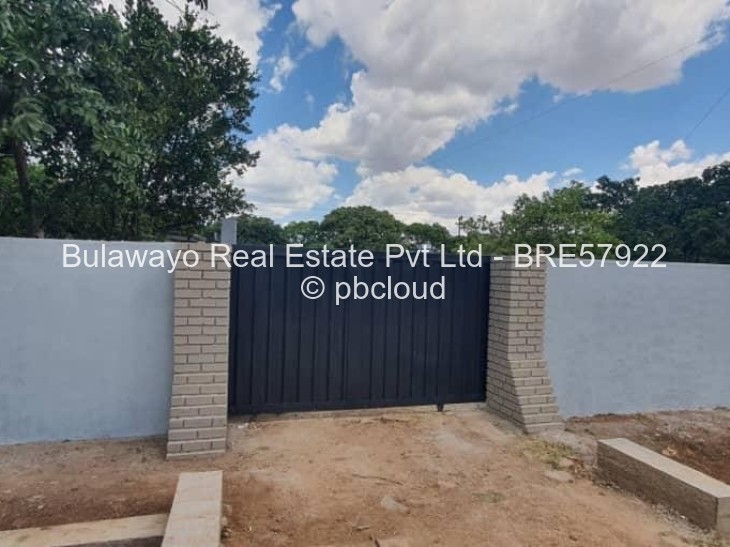 3 Bedroom House for Sale in Queens Park West, Bulawayo