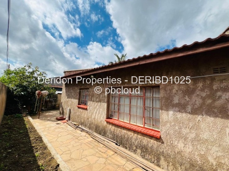 4 Bedroom House for Sale in Lenana Park, Harare
