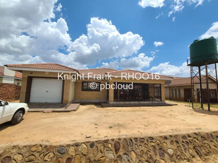 5 Bedroom House for Sale in Glaudina, Harare