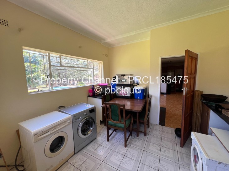6 Bedroom House to Rent in Helensvale, Harare