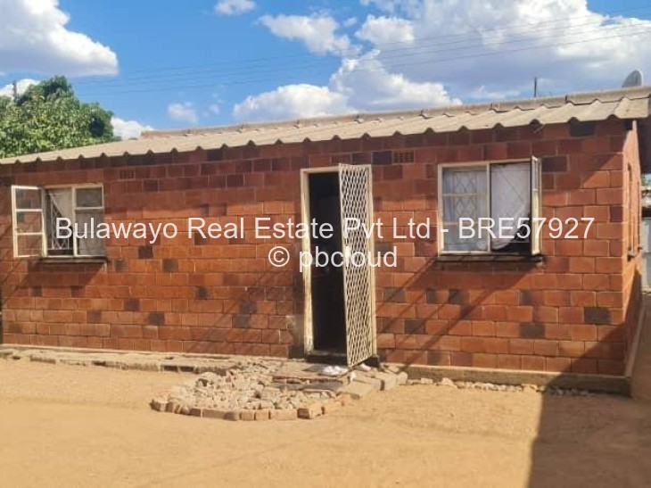 2 Bedroom House for Sale in Pumula, Bulawayo