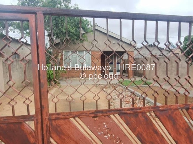 3 Bedroom House to Rent in Pumula, Bulawayo