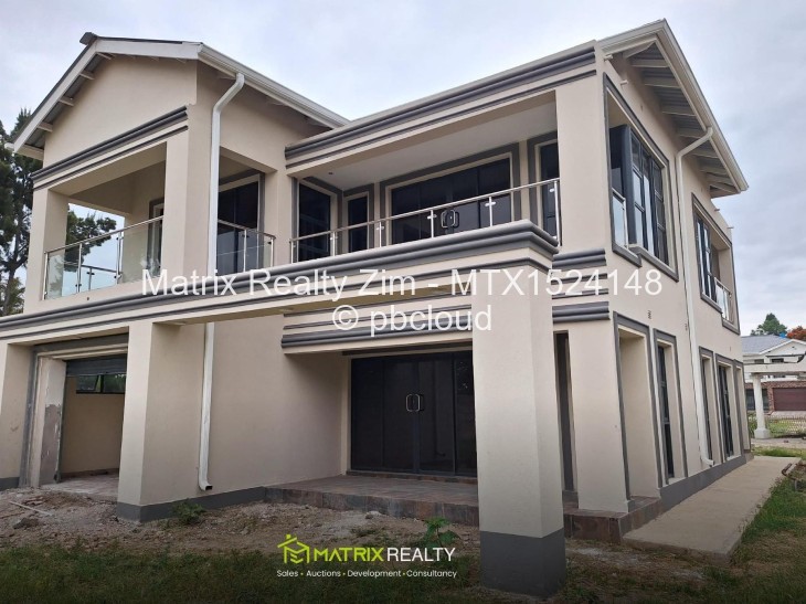 Townhouse/Complex/Cluster for Sale in Strathaven, Harare