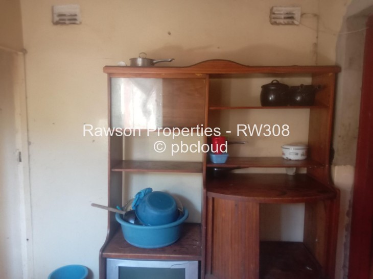 5 Bedroom House for Sale in Kuwadzana, Harare