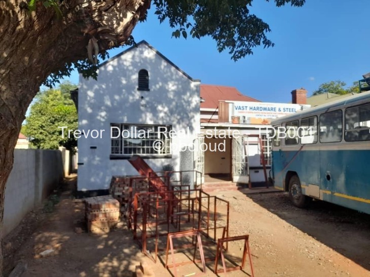 Townhouse/Complex/Cluster for Sale in Bulawayo City Centre, Bulawayo