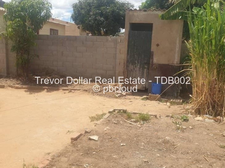 2 Bedroom House for Sale in Mpopoma, Bulawayo