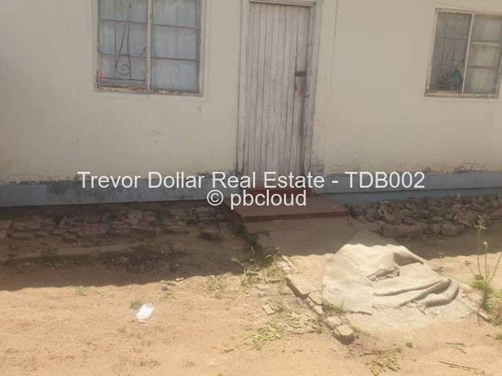 2 Bedroom House for Sale in Mpopoma, Bulawayo