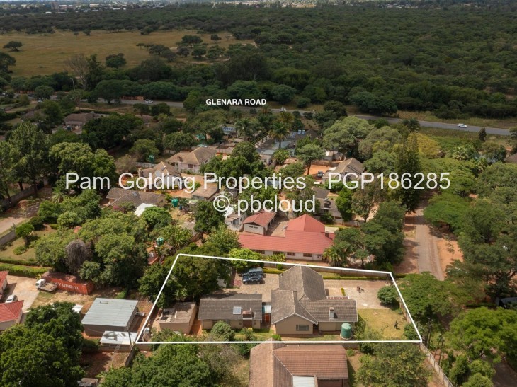 5 Bedroom House for Sale in Upper Hillside, Harare