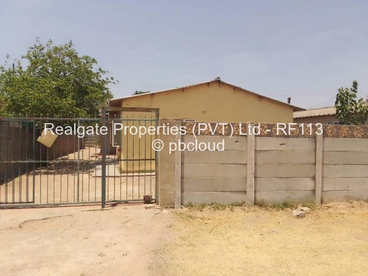House for Sale in Gwabalanda, Bulawayo