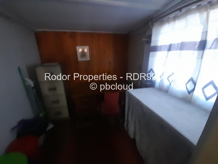 2 Bedroom House for Sale in Hume Park, Bulawayo
