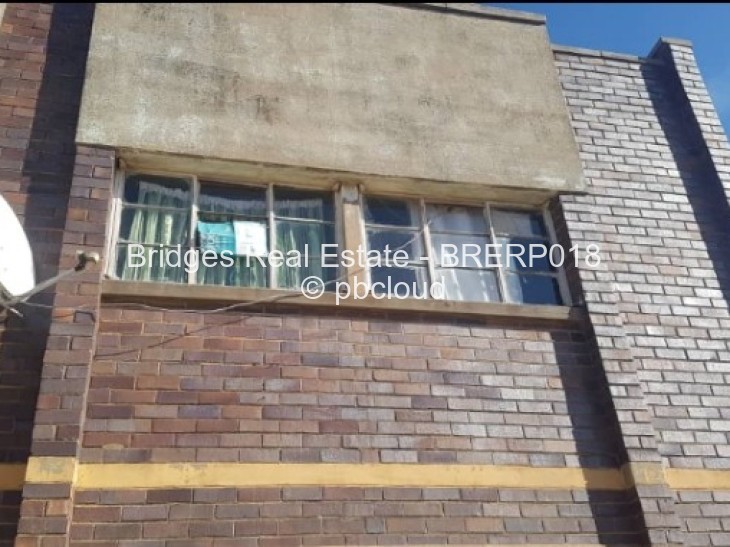 Flat/Apartment for Sale in Magwegwe, Bulawayo