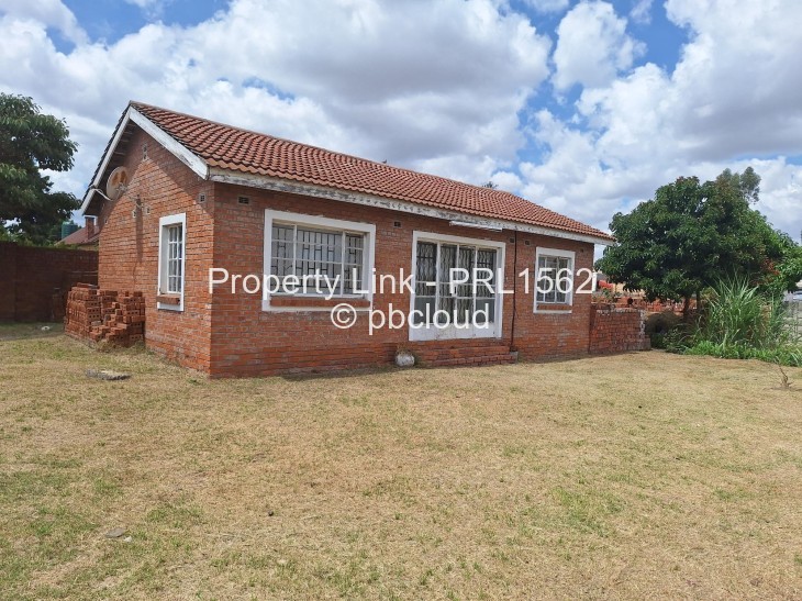 2 Bedroom Cottage/Garden Flat for Sale in Waterfalls, Harare