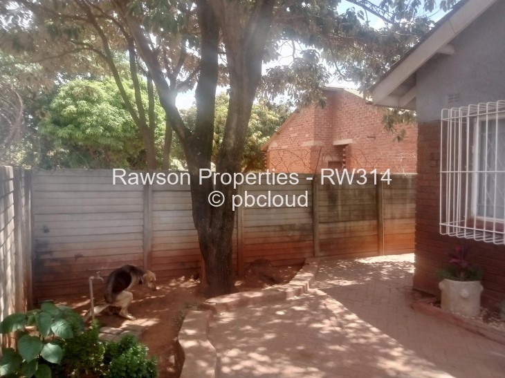 House for Sale in Kuwadzana, Harare