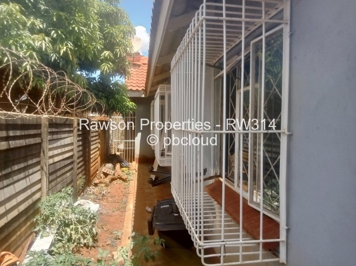 House for Sale in Kuwadzana, Harare