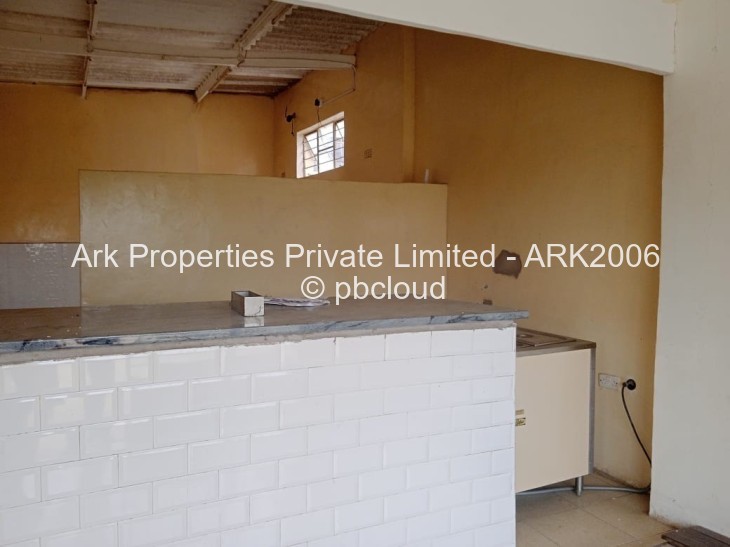 Industrial Property to Rent in Chitungwiza, Chitungwiza