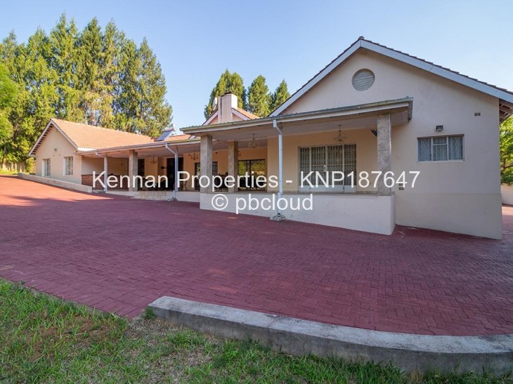 8 Bedroom House to Rent in Glen Lorne, Harare