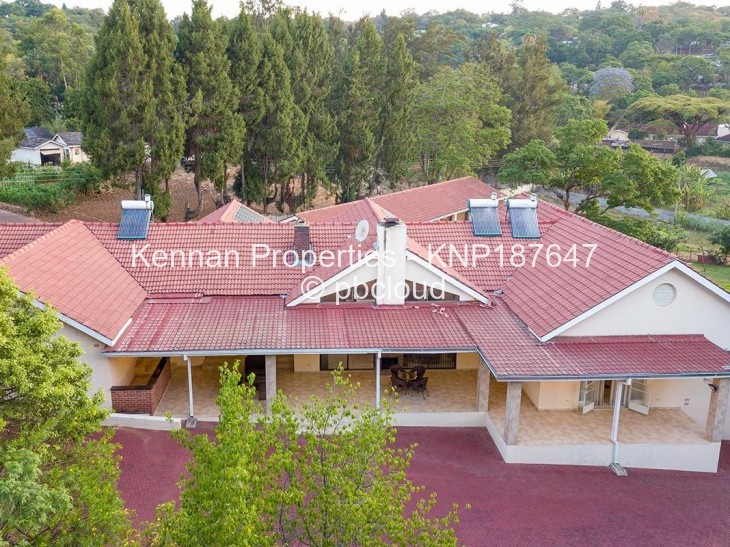 8 Bedroom House to Rent in Glen Lorne, Harare