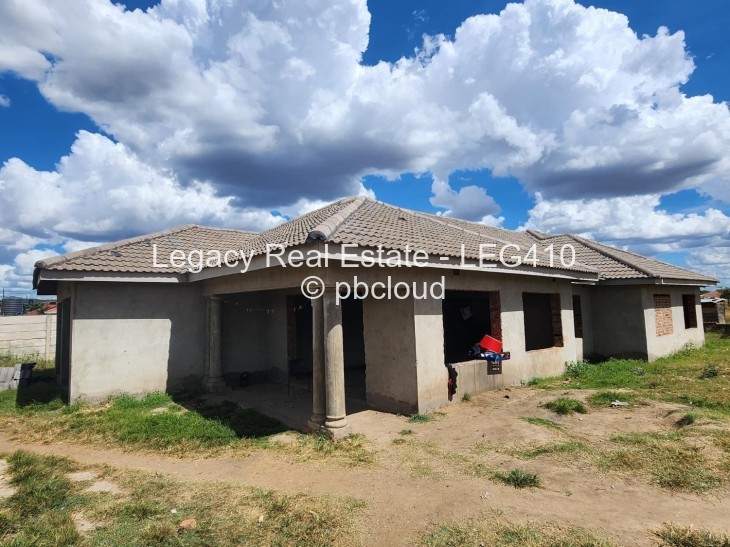 4 Bedroom House for Sale in Westlea Hre, Harare