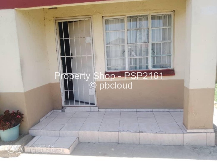 5 Bedroom House for Sale in Glen View, Harare
