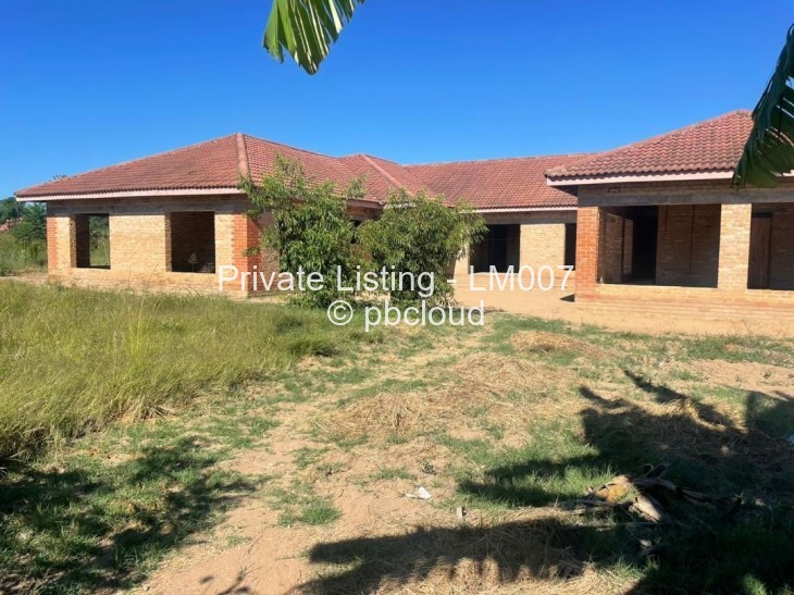 5 Bedroom House for Sale in Rusape, Rusape