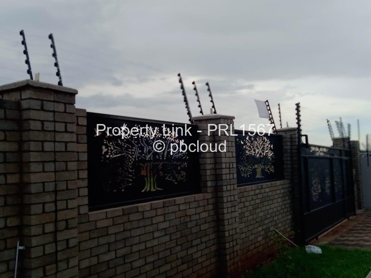 Townhouse/Complex/Cluster to Rent in Westgate, Harare