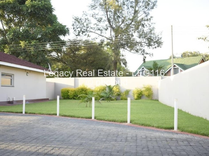 3 Bedroom House to Rent in Bluff Hill, Harare