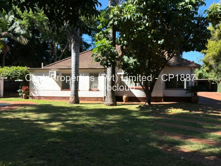 8 Bedroom House for Sale in Milton Park, Harare