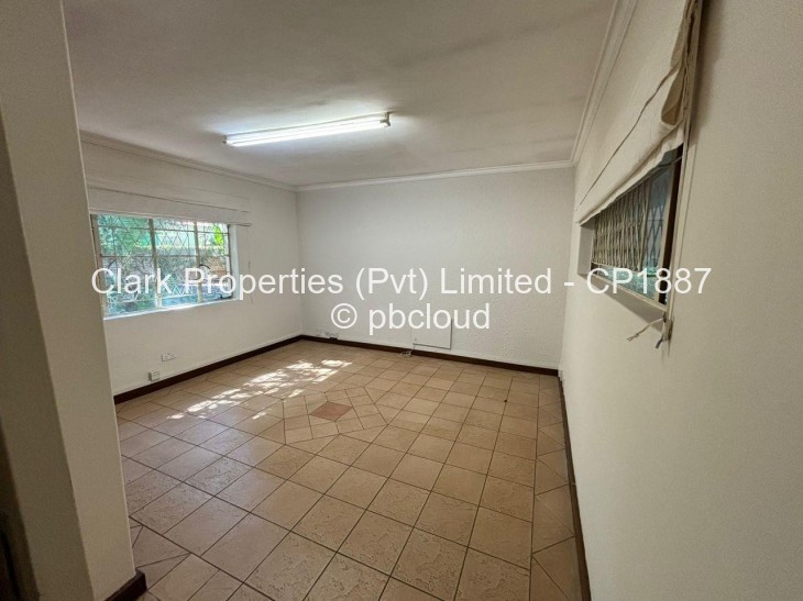 8 Bedroom House for Sale in Milton Park, Harare