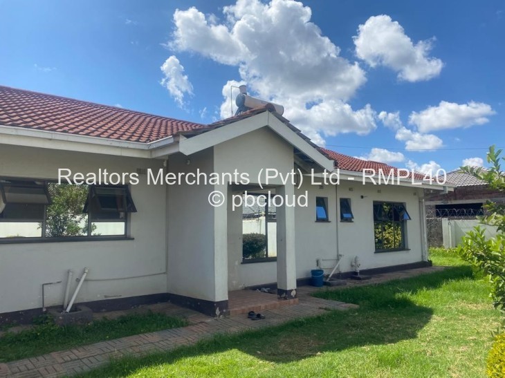 4 Bedroom House to Rent in Bluff Hill, Harare