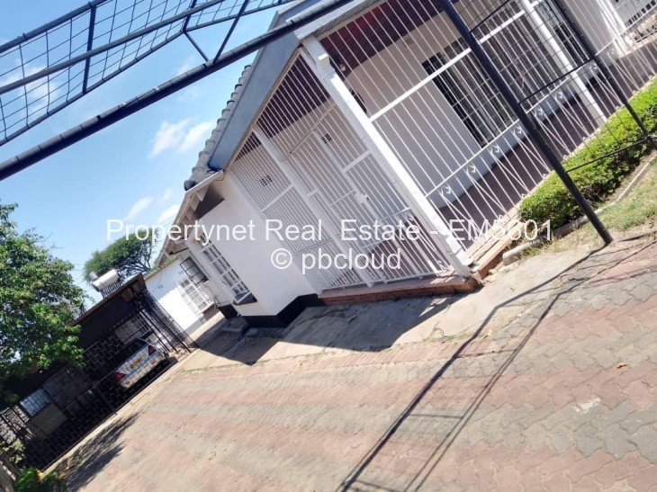 4 Bedroom House for Sale in Braeside, Harare