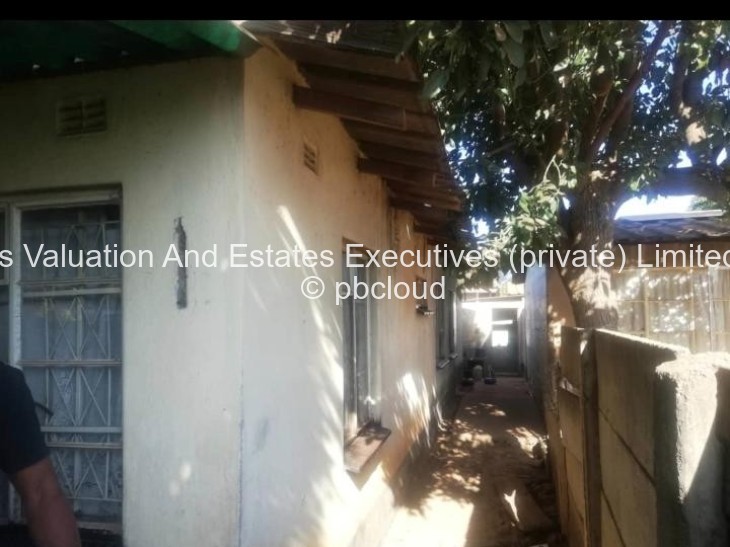 4 Bedroom House for Sale in Glen Norah, Harare