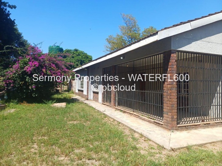 4 Bedroom House to Rent in Waterfalls, Harare