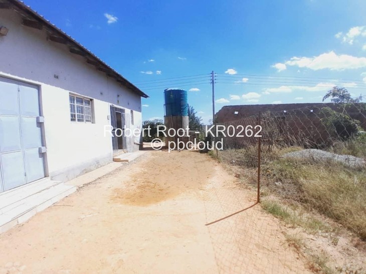 Commercial Property to Rent in Southlea Park, Harare