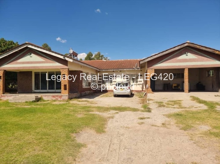 7 Bedroom House for Sale in Hatfield, Harare