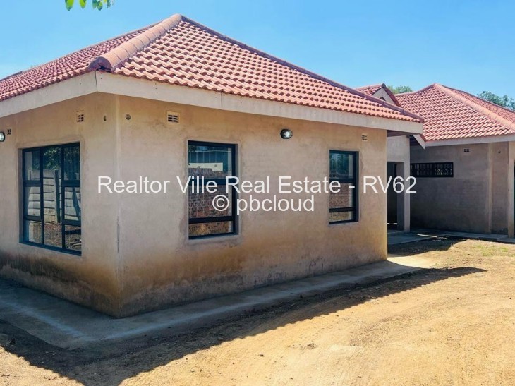 2 Bedroom Cottage/Garden Flat to Rent in Marlborough, Harare