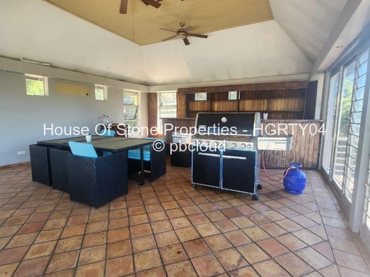 7 Bedroom House for Sale in Hogerty Hill, Harare