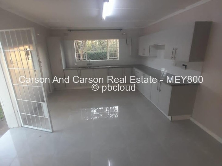 Townhouse/Complex/Cluster to Rent in Meyrick Park, Harare