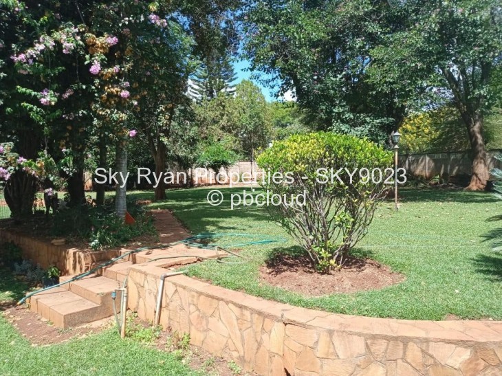 10 Bedroom House for Sale in Mount Pleasant, Harare