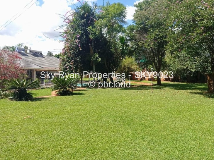 10 Bedroom House for Sale in Mount Pleasant, Harare