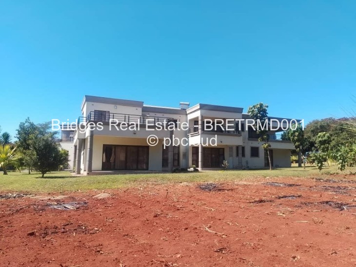 7 Bedroom House for Sale in Gletwin Park, Harare