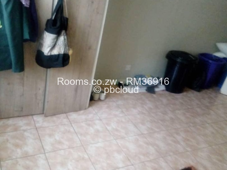 Room to Rent in Waterfalls, Harare