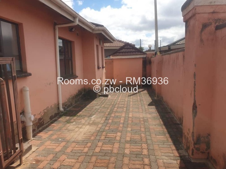 Room to Rent in Madokero Estates, Harare