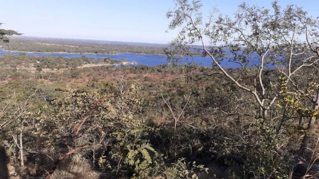 Land in Lake Chivero