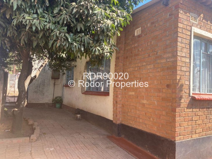 House for Sale in Entumbane