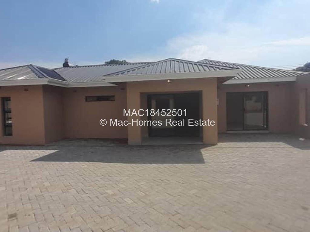 Townhouse/Cluster to Rent in Bluff Hill