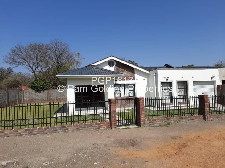 Townhouse/Cluster for Sale in Hillside Byo