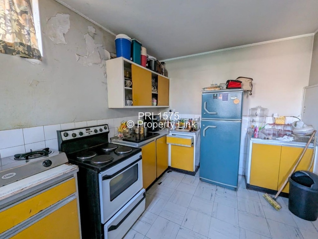 Cottage/Garden Flat for Sale in Avondale